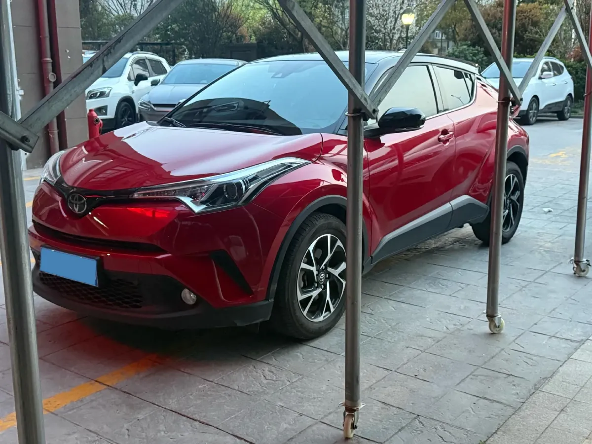 2020 Toyota C-HR 2.0L 171HP L4 CVT,autocango,china used car exporter,china ev exporter,chinese used car exporter,chinese used ev exporter