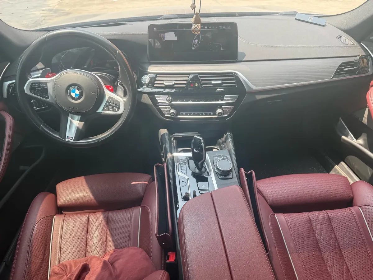2021 BMW 5 Series 2.0T 252HP L4 8AT,autocango,china used car exporter,china ev exporter,chinese used car exporter,chinese used ev exporter