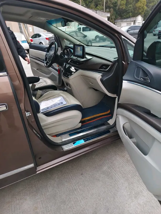 2021 Buick GL8 2.0T 237HP L4 9AT,autocango,china used car exporter,china ev exporter,chinese used car exporter,chinese used ev exporter