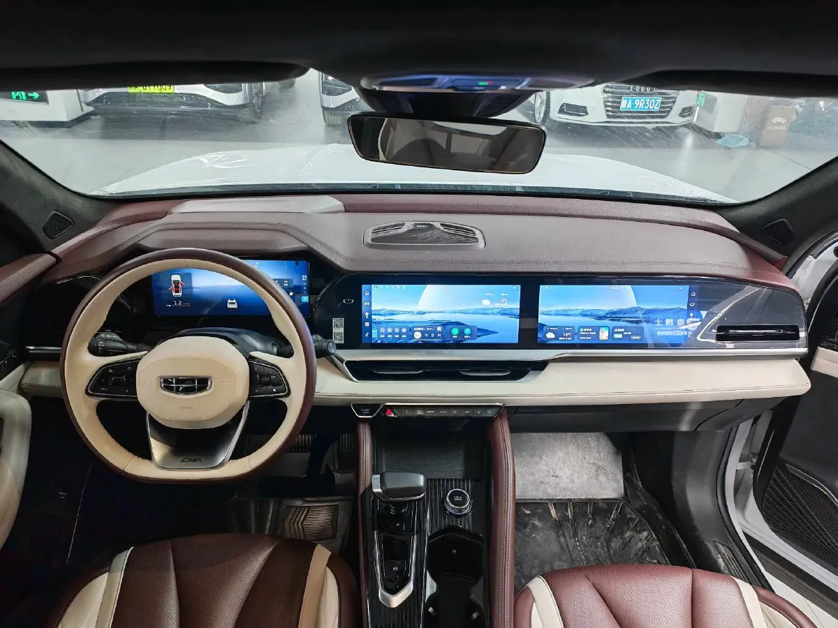 2021 Geely Monjaro 2.0T 218HP L4 7DCT,autocango,china used car exporter,china ev exporter,chinese used car exporter,chinese used ev exporter