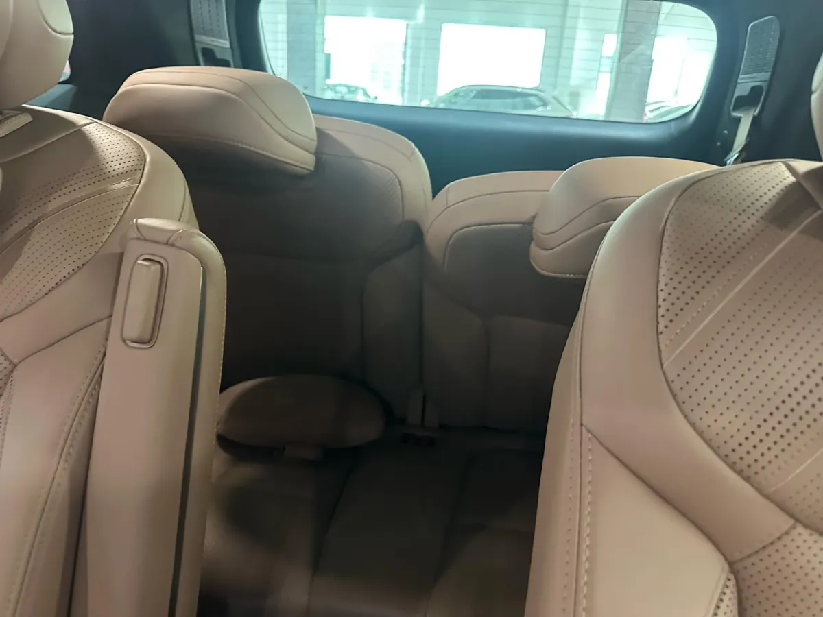 2025 ONVO L90 BEV,autocango,china used car exporter,china ev exporter,chinese used car exporter,chinese used ev exporter