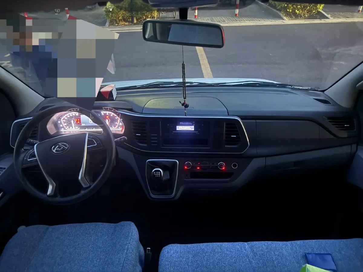 2023 MAXUS XinTu V70 2.0T 125HP L4 6MT,autocango,china used car exporter,china ev exporter,chinese used car exporter,chinese used ev exporter