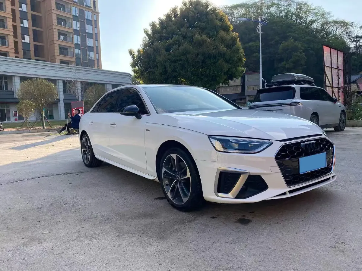 2023 Audi A4L 2.0T 190HP L4 7DCT,autocango,china used car exporter,china ev exporter,chinese used car exporter,chinese used ev exporter