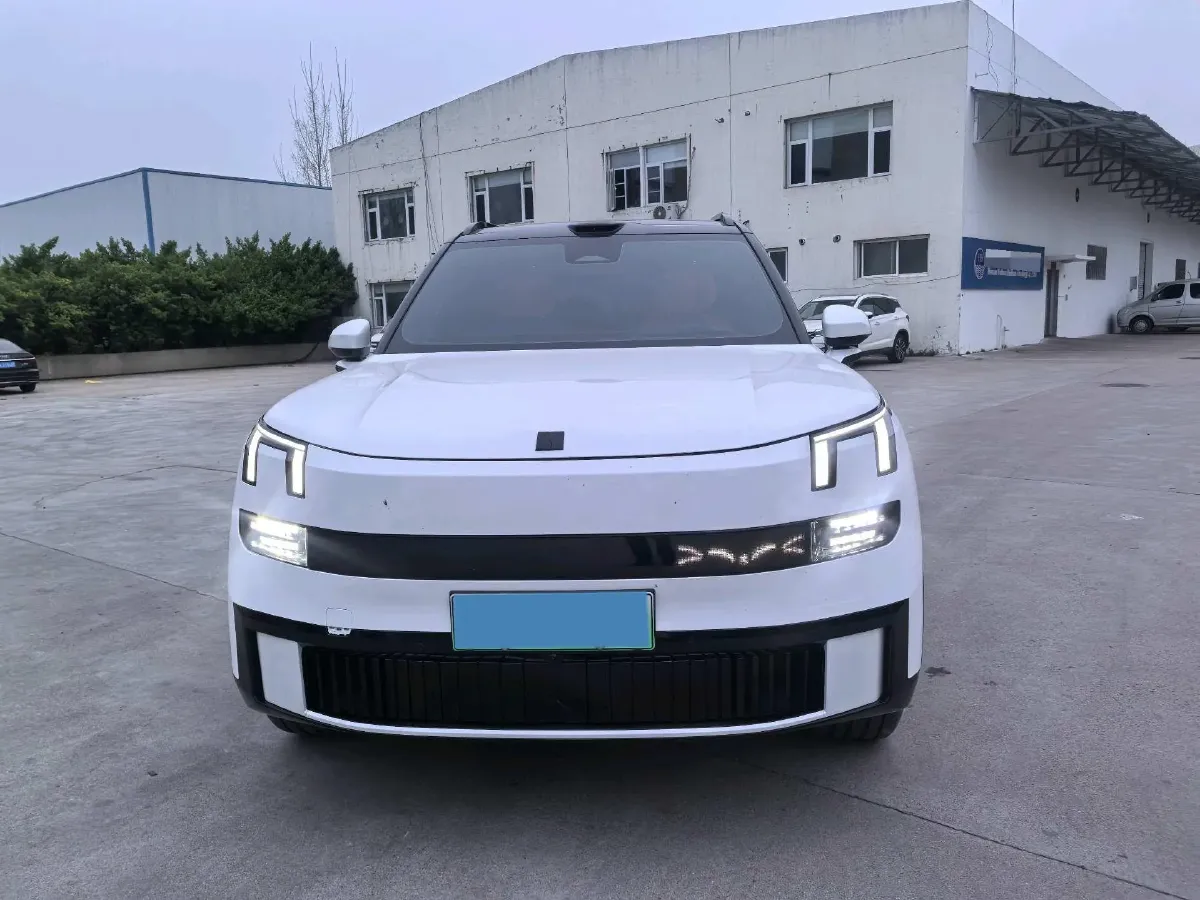 2025 LYNK&CO 900 1.5T 190HP L4 3DHT PHEV 43.3KWH,autocango,china used car exporter,china ev exporter,chinese used car exporter,chinese used ev exporter