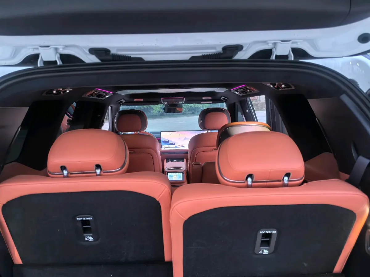 2025 LYNK&CO 900 1.5T 190HP L4 3DHT PHEV 43.3KWH,autocango,china used car exporter,china ev exporter,chinese used car exporter,chinese used ev exporter