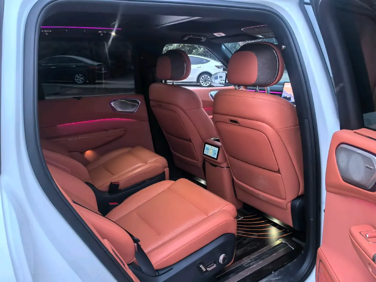 2025 LYNK&CO 900 1.5T 190HP L4 3DHT PHEV 43.3KWH,autocango,china used car exporter,china ev exporter,chinese used car exporter,chinese used ev exporter