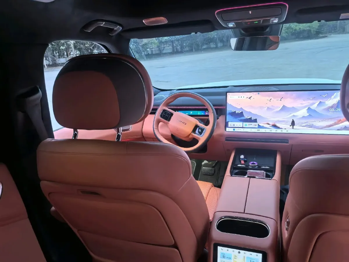 2025 LYNK&CO 900 1.5T 190HP L4 3DHT PHEV 43.3KWH,autocango,china used car exporter,china ev exporter,chinese used car exporter,chinese used ev exporter