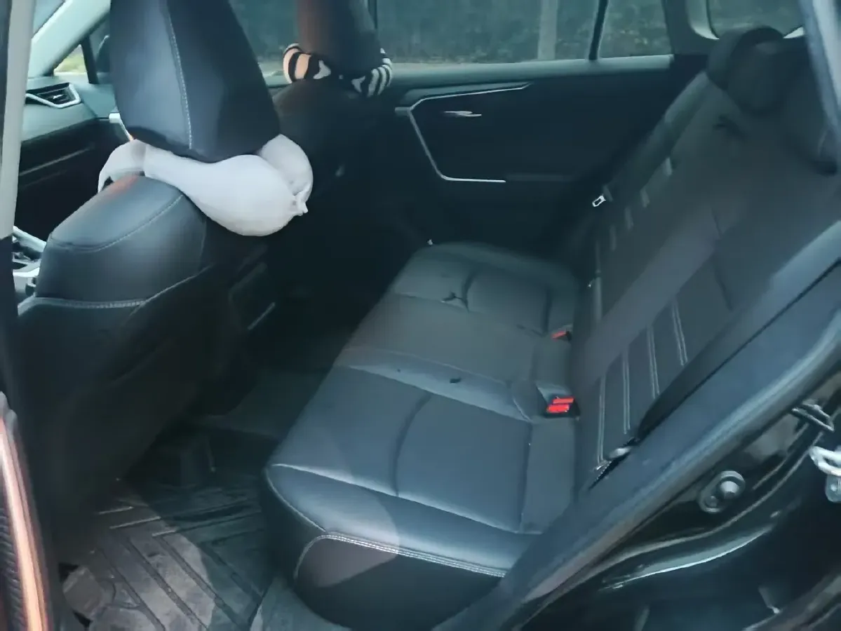 2022 Toyota RAV4 2.0L 171HP L4 CVT,autocango,china used car exporter,china ev exporter,chinese used car exporter,chinese used ev exporter