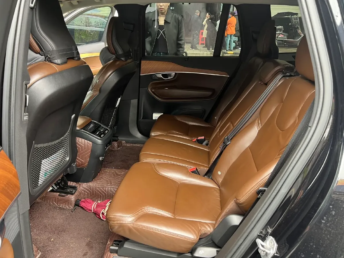 2019 Volvo XC90 2.0T 320HP L4 8AT,autocango,china used car exporter,china ev exporter,chinese used car exporter,chinese used ev exporter