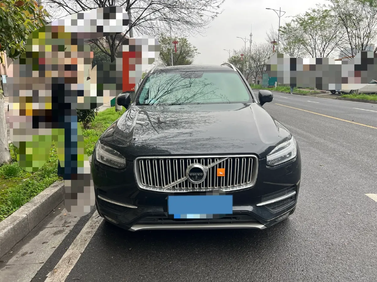 2019 Volvo XC90 2.0T 320HP L4 8AT,autocango,china used car exporter,china ev exporter,chinese used car exporter,chinese used ev exporter