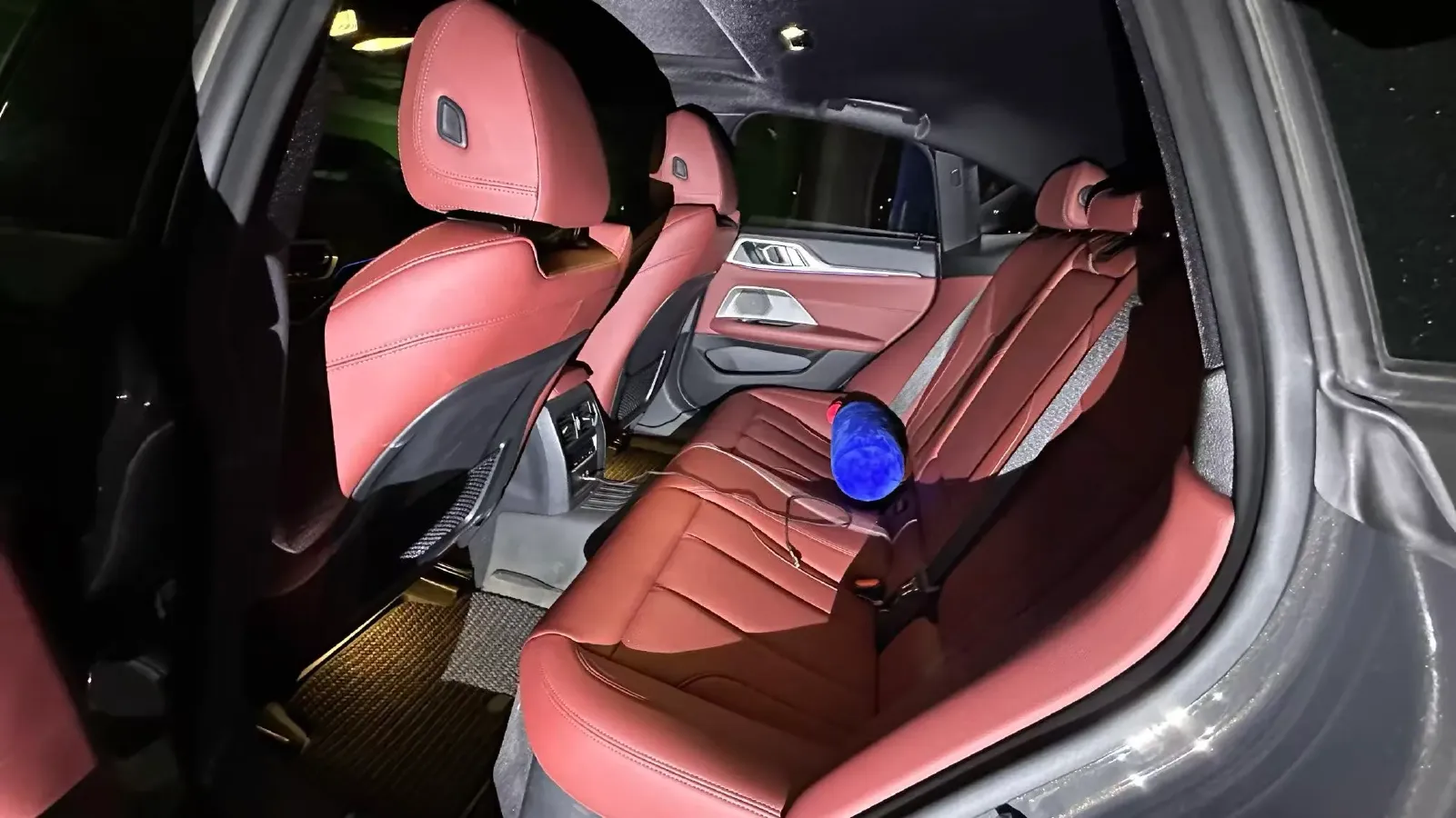 2022 BMW 8 Series 3.0T 333HP L6 8AT,autocango,china used car exporter,china ev exporter,chinese used car exporter,chinese used ev exporter