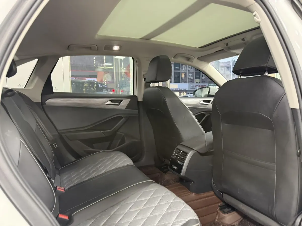 2022 Volkswagen Sagitar 1.2T 116HP L4 7DCT,autocango,china used car exporter,china ev exporter,chinese used car exporter,chinese used ev exporter