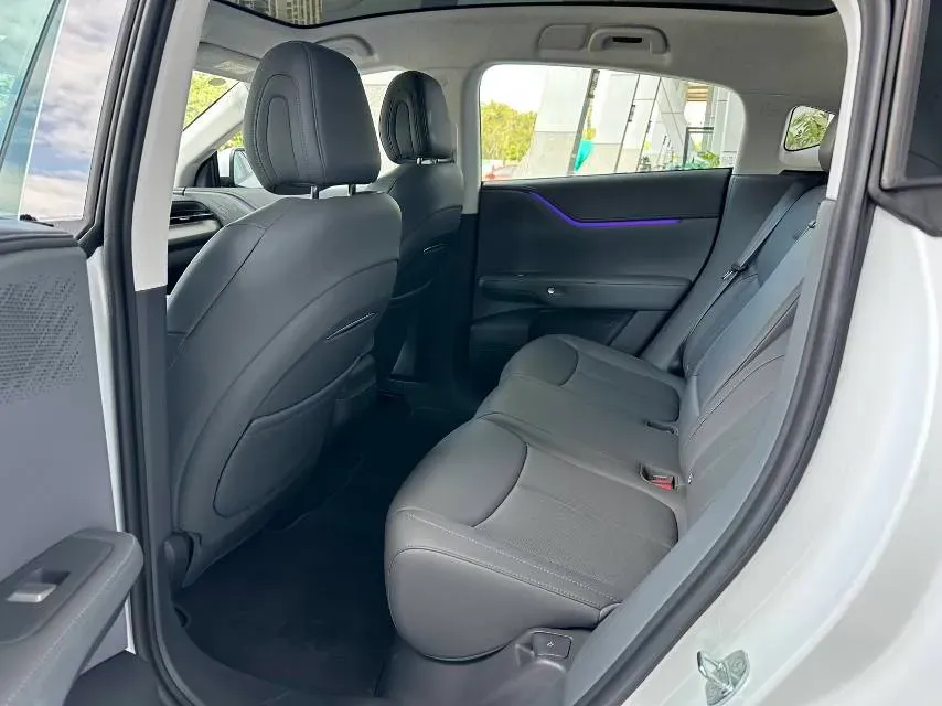 2025 Xpeng G6 BEV 68.5KWH,autocango,china used car exporter,china ev exporter,chinese used car exporter,chinese used ev exporter