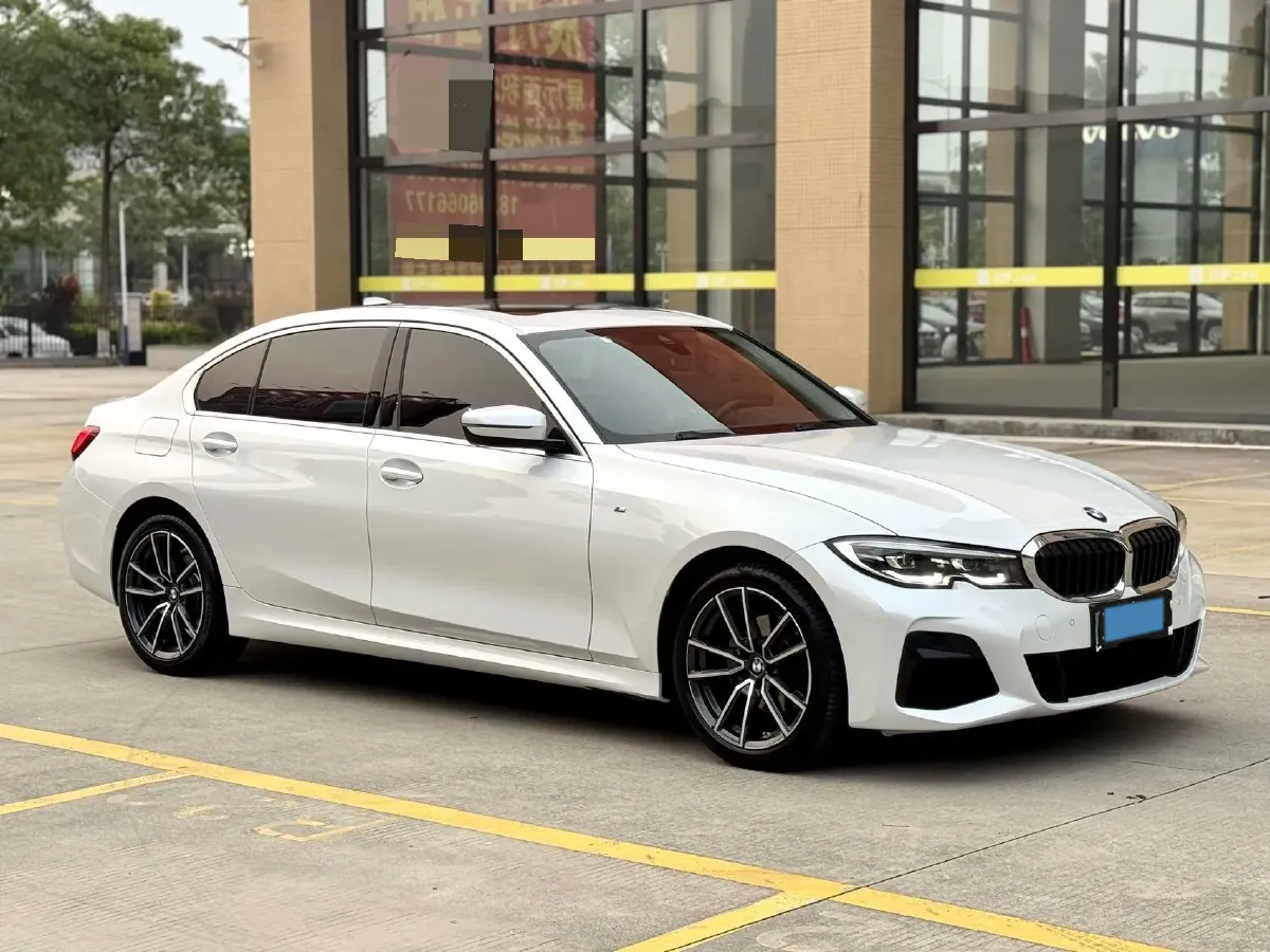 2022 BMW 3 Series 2.0T 184HP L4 8AT,autocango,china used car exporter,china ev exporter,chinese used car exporter,chinese used ev exporter