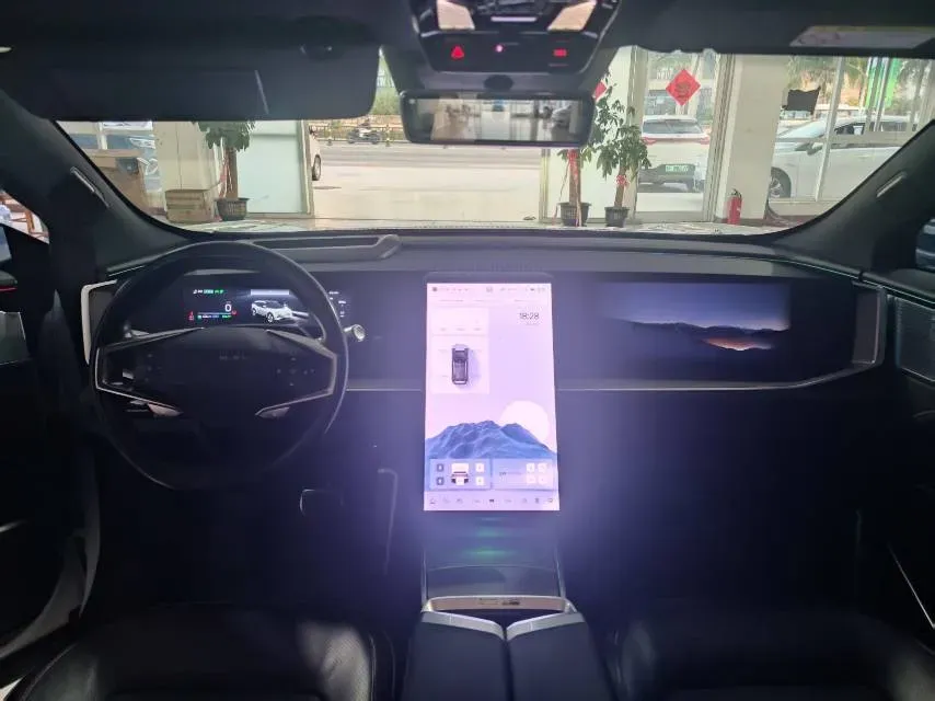 2023 HiPhi Y BEV 76.6KWH,autocango,china used car exporter,china ev exporter,chinese used car exporter,chinese used ev exporter