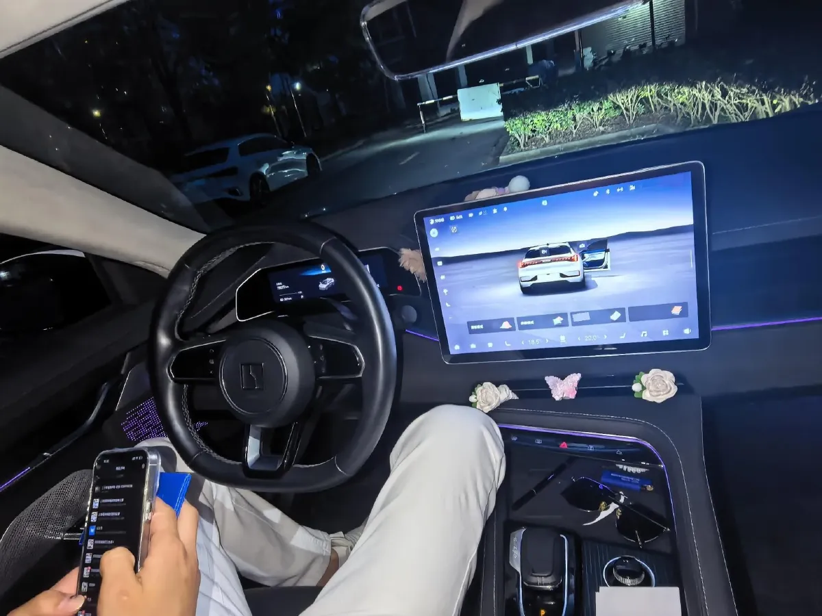 2022 Zeekr 001 BEV 86KWH,autocango,china used car exporter,china ev exporter,chinese used car exporter,chinese used ev exporter