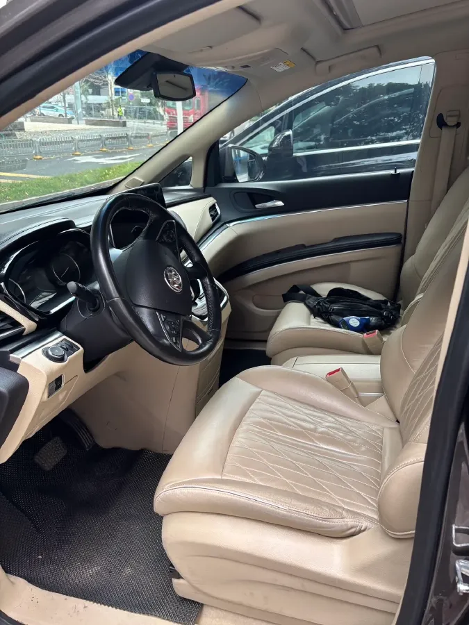 2023 Buick GL8 2.0T 237HP L4 9AT,autocango,china used car exporter,china ev exporter,chinese used car exporter,chinese used ev exporter