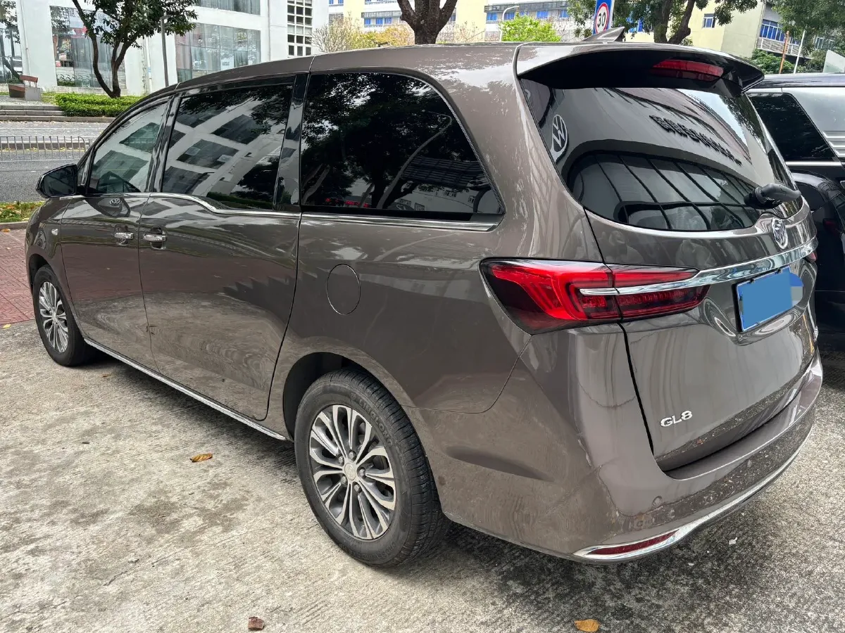 2023 Buick GL8 2.0T 237HP L4 9AT,autocango,china used car exporter,china ev exporter,chinese used car exporter,chinese used ev exporter
