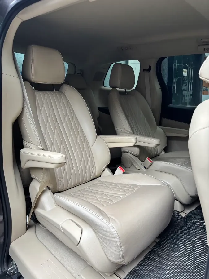 2023 Buick GL8 2.0T 237HP L4 9AT,autocango,china used car exporter,china ev exporter,chinese used car exporter,chinese used ev exporter