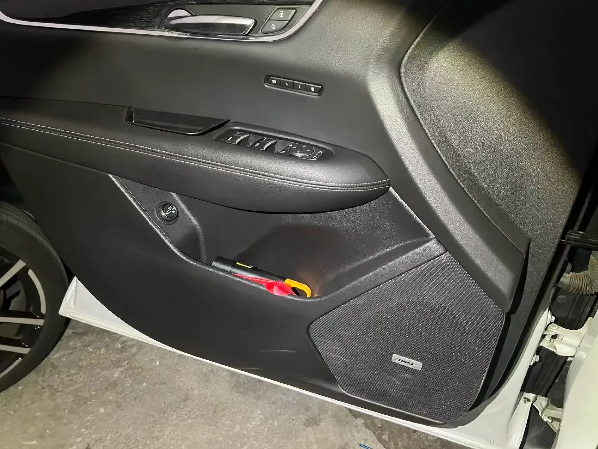 2020 Cadillac XT5 2.0T 241HP L4 9AT,autocango,china used car exporter,china ev exporter,chinese used car exporter,chinese used ev exporter