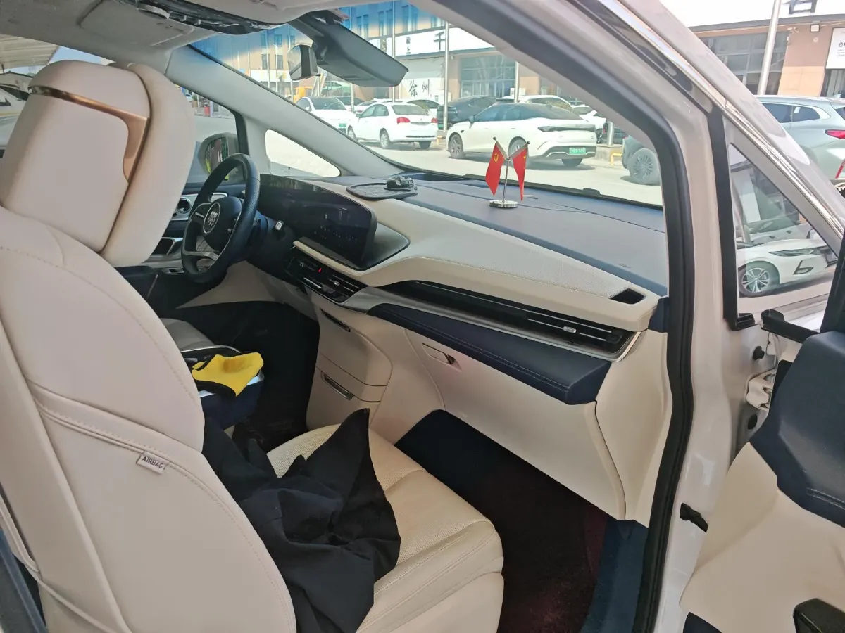 2023 Buick Century 2.0T 237HP L4 9AT,autocango,china used car exporter,china ev exporter,chinese used car exporter,chinese used ev exporter