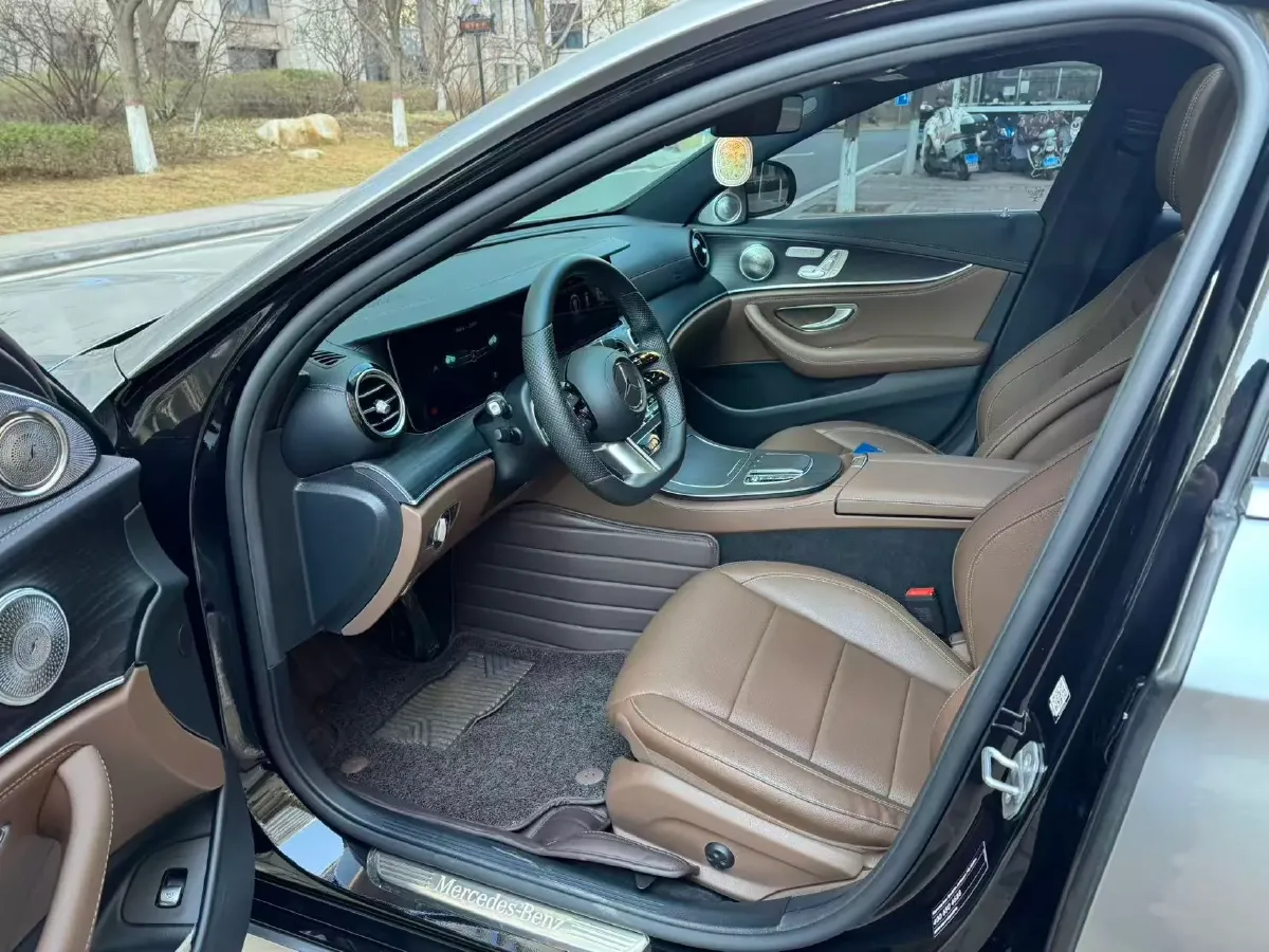 2022 Mercedes-Benz GLC Class 2.0T 258HP L4 9AT,autocango,china used car exporter,china ev exporter,chinese used car exporter,chinese used ev exporter