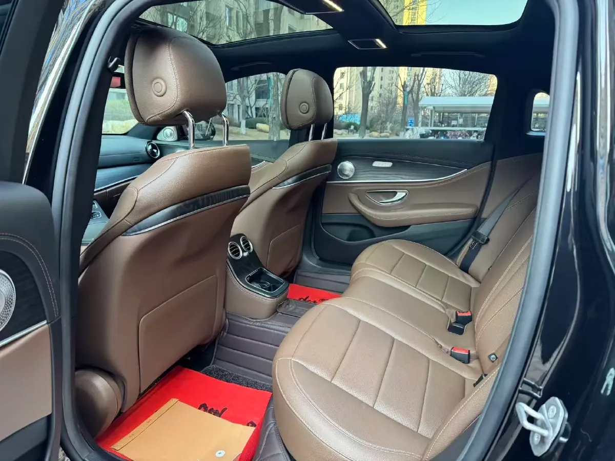 2022 Mercedes-Benz GLC Class 2.0T 258HP L4 9AT,autocango,china used car exporter,china ev exporter,chinese used car exporter,chinese used ev exporter