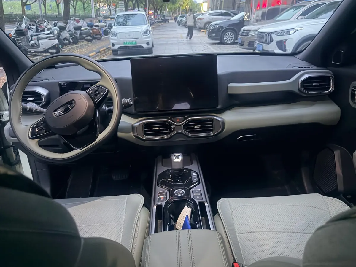 2025 Geely Cowboy 1.5T 181HP L4 7DCT,autocango,china used car exporter,china ev exporter,chinese used car exporter,chinese used ev exporter