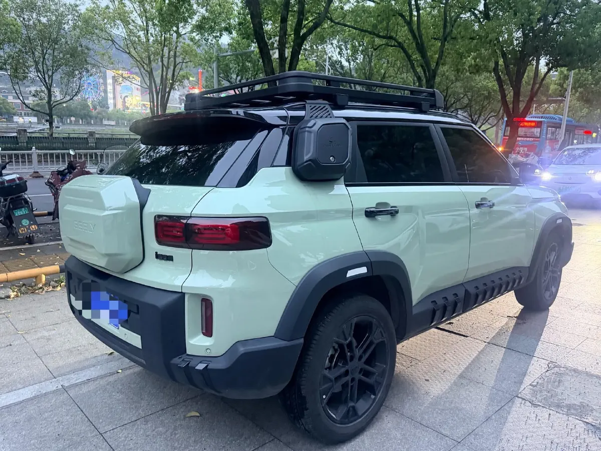 2025 Geely Cowboy 1.5T 181HP L4 7DCT,autocango,china used car exporter,china ev exporter,chinese used car exporter,chinese used ev exporter