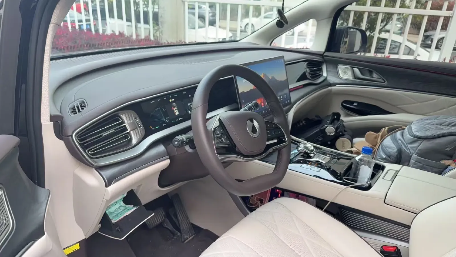 2024 Denza D9 1.5T 139HP L4 E-CVT PHEV 40KWH,autocango,china used car exporter,china ev exporter,chinese used car exporter,chinese used ev exporter