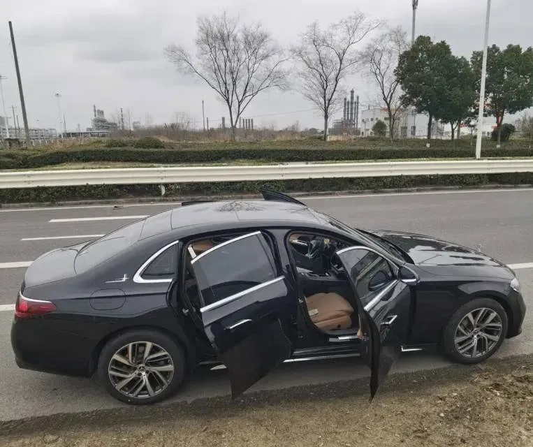 2025 Mercedes-Benz E Class 2.0T 258HP L4 9AT,autocango,china used car exporter,china ev exporter,chinese used car exporter,chinese used ev exporter
