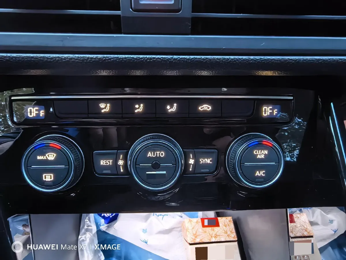 2019 Jeep Cherokee 2.0T 234HP L4 9AT,autocango,china used car exporter,china ev exporter,chinese used car exporter,chinese used ev exporter