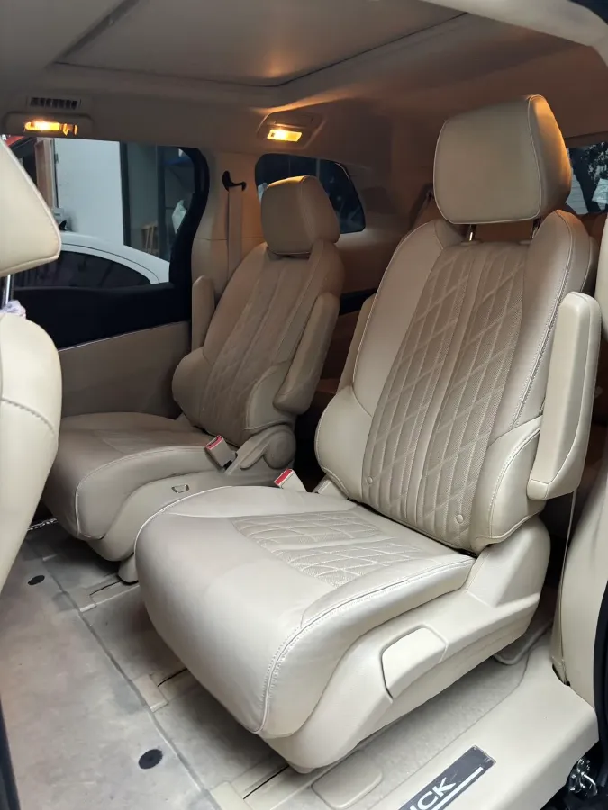 2023 Buick GL8 2.0T 237HP L4 9AT,autocango,china used car exporter,china ev exporter,chinese used car exporter,chinese used ev exporter