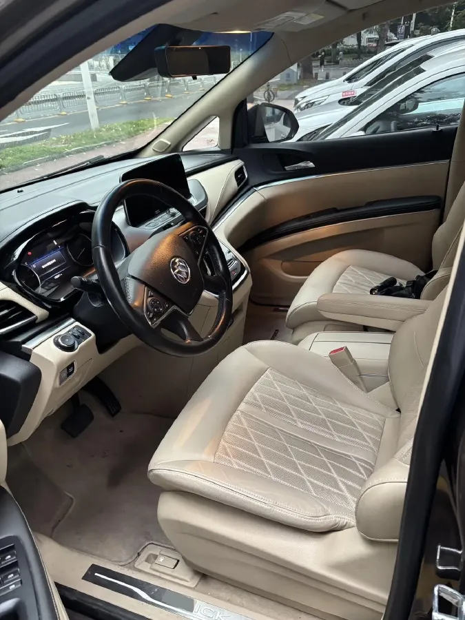 2023 Buick GL8 2.0T 237HP L4 9AT,autocango,china used car exporter,china ev exporter,chinese used car exporter,chinese used ev exporter