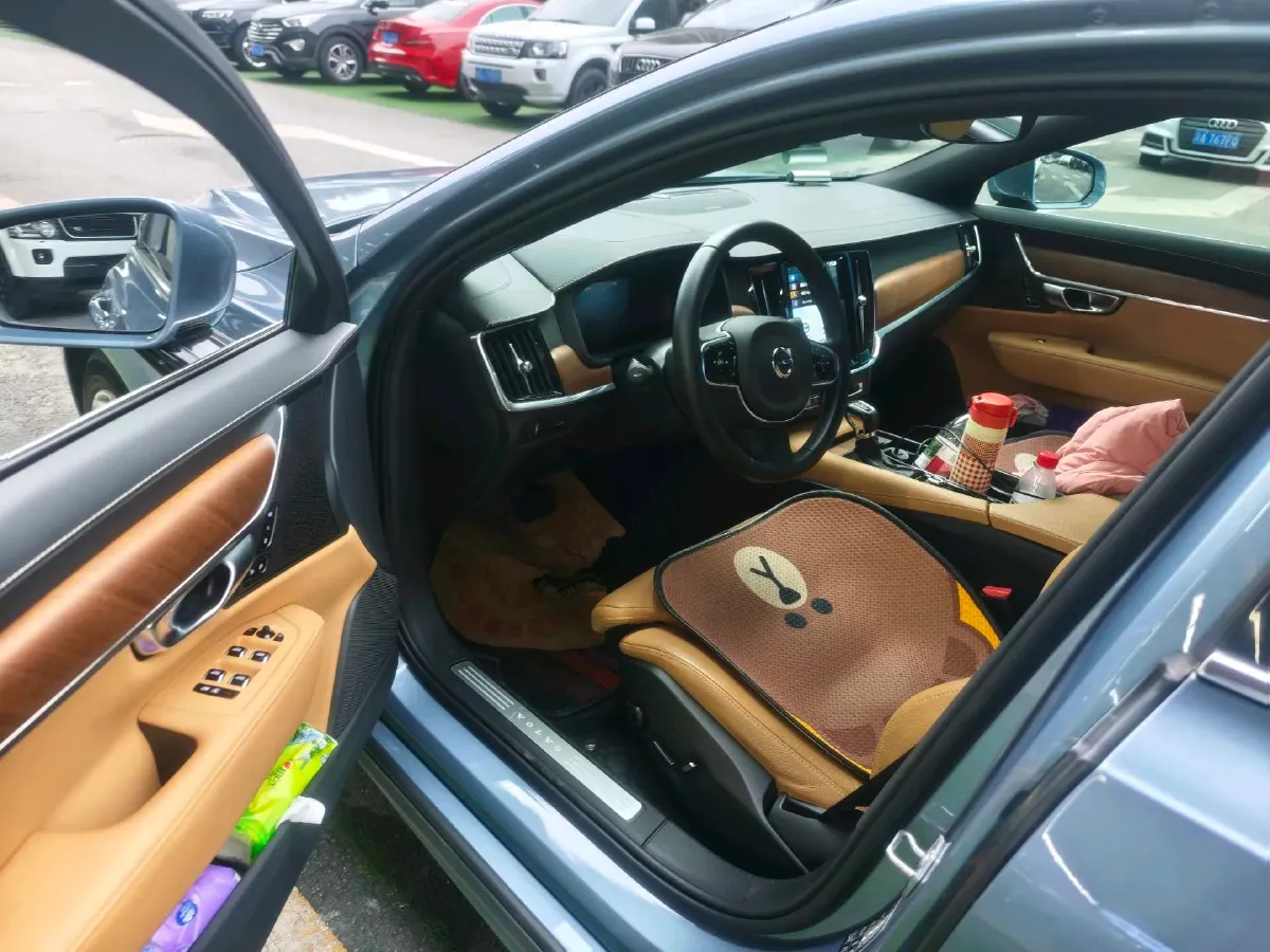 2020 Volvo S90 2.0T 254HP L4 8AT,autocango,china used car exporter,china ev exporter,chinese used car exporter,chinese used ev exporter