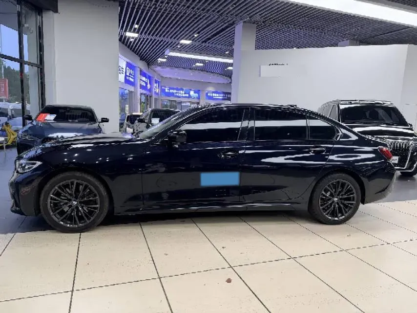 2022 BMW 3 Series 2.0T 258HP L4 8AT,autocango,china used car exporter,china ev exporter,chinese used car exporter,chinese used ev exporter