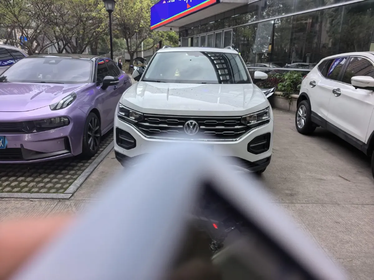 2019 Jeep Cherokee 2.0T 234HP L4 9AT,autocango,china used car exporter,china ev exporter,chinese used car exporter,chinese used ev exporter