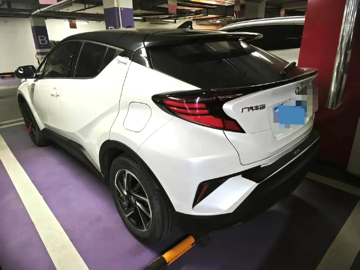 2021 Toyota C-HR 2.0L 171HP L4 CVT,autocango,china used car exporter,china ev exporter,chinese used car exporter,chinese used ev exporter