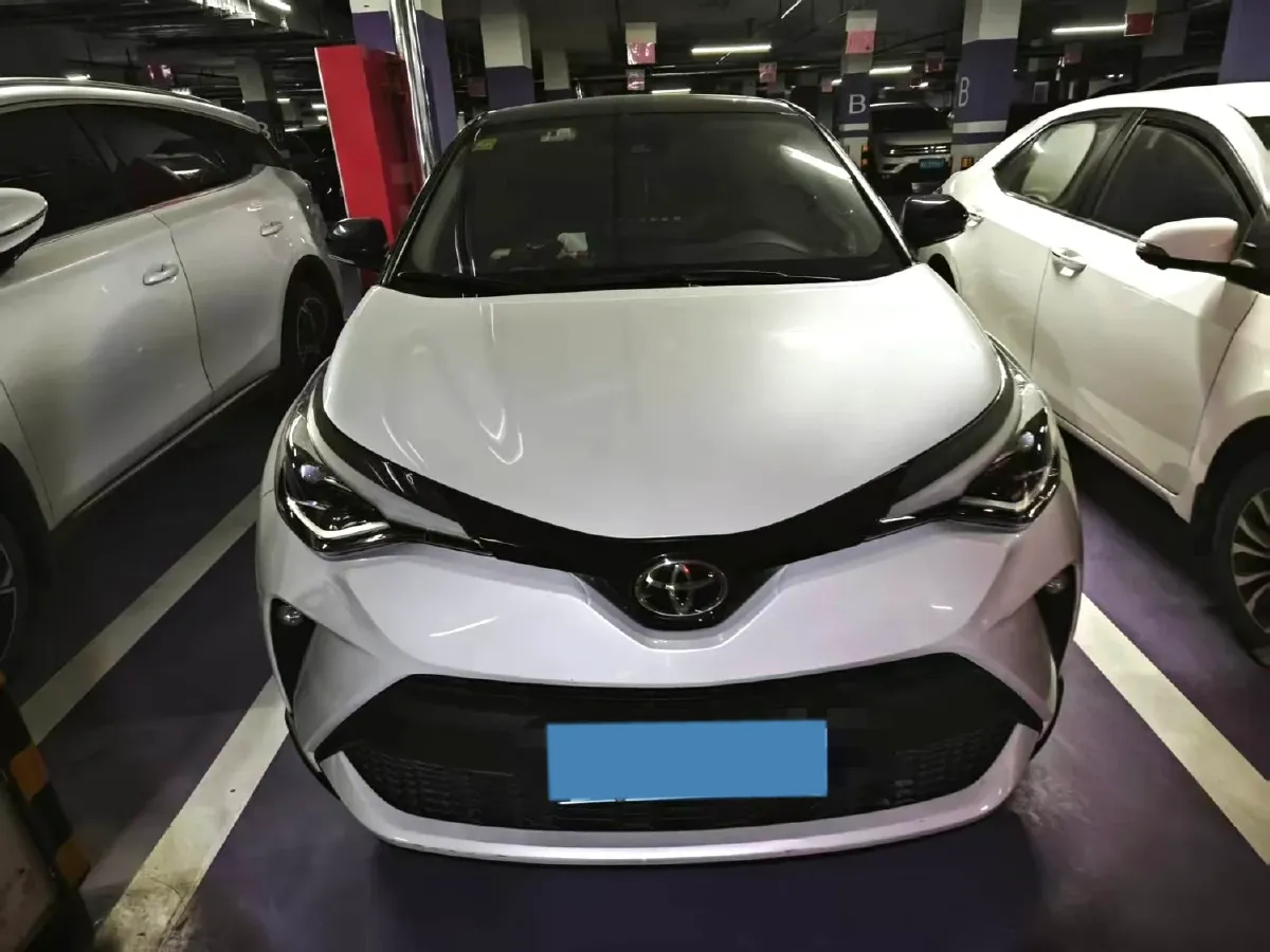 2021 Toyota C-HR 2.0L 171HP L4 CVT,autocango,china used car exporter,china ev exporter,chinese used car exporter,chinese used ev exporter