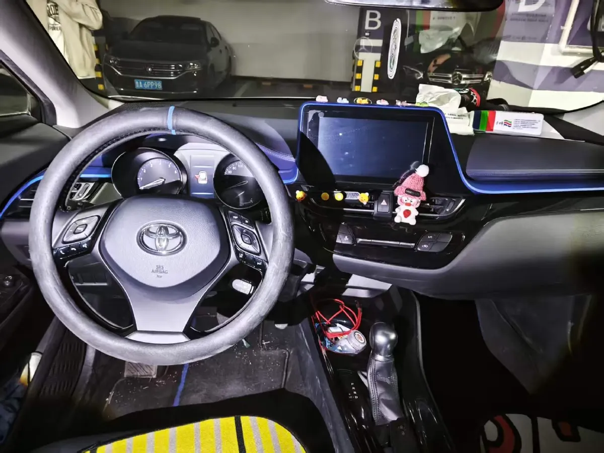 2021 Toyota C-HR 2.0L 171HP L4 CVT,autocango,china used car exporter,china ev exporter,chinese used car exporter,chinese used ev exporter