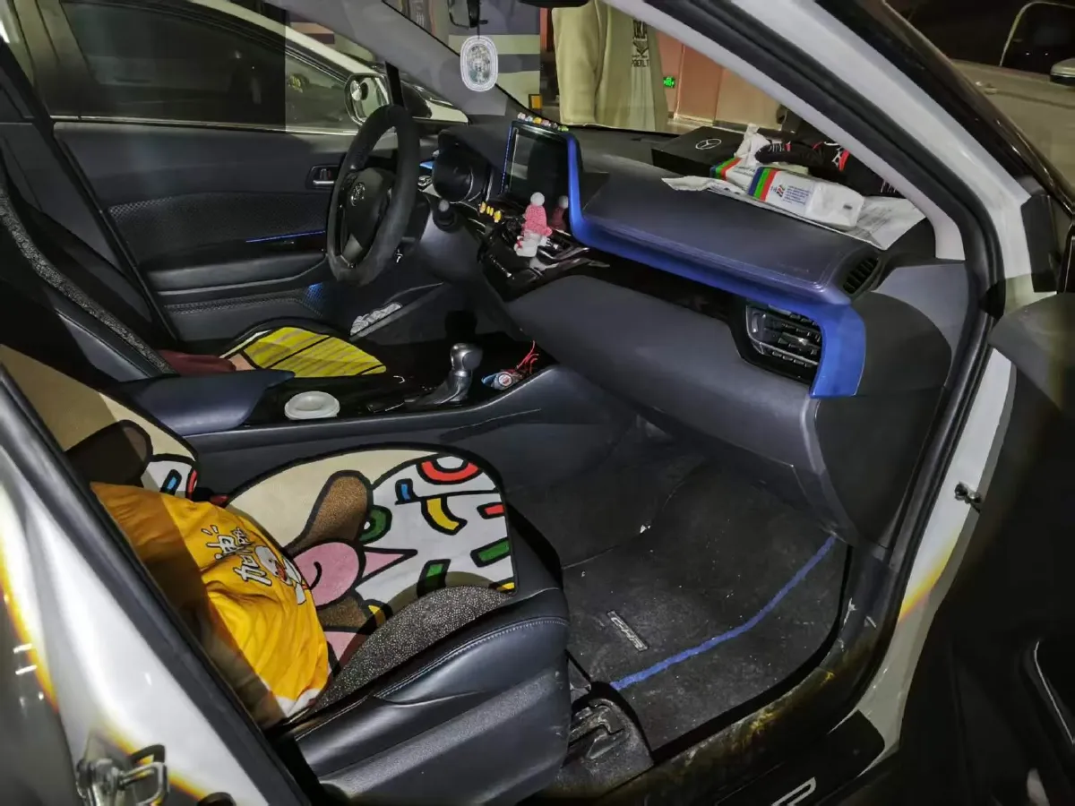 2021 Toyota C-HR 2.0L 171HP L4 CVT,autocango,china used car exporter,china ev exporter,chinese used car exporter,chinese used ev exporter