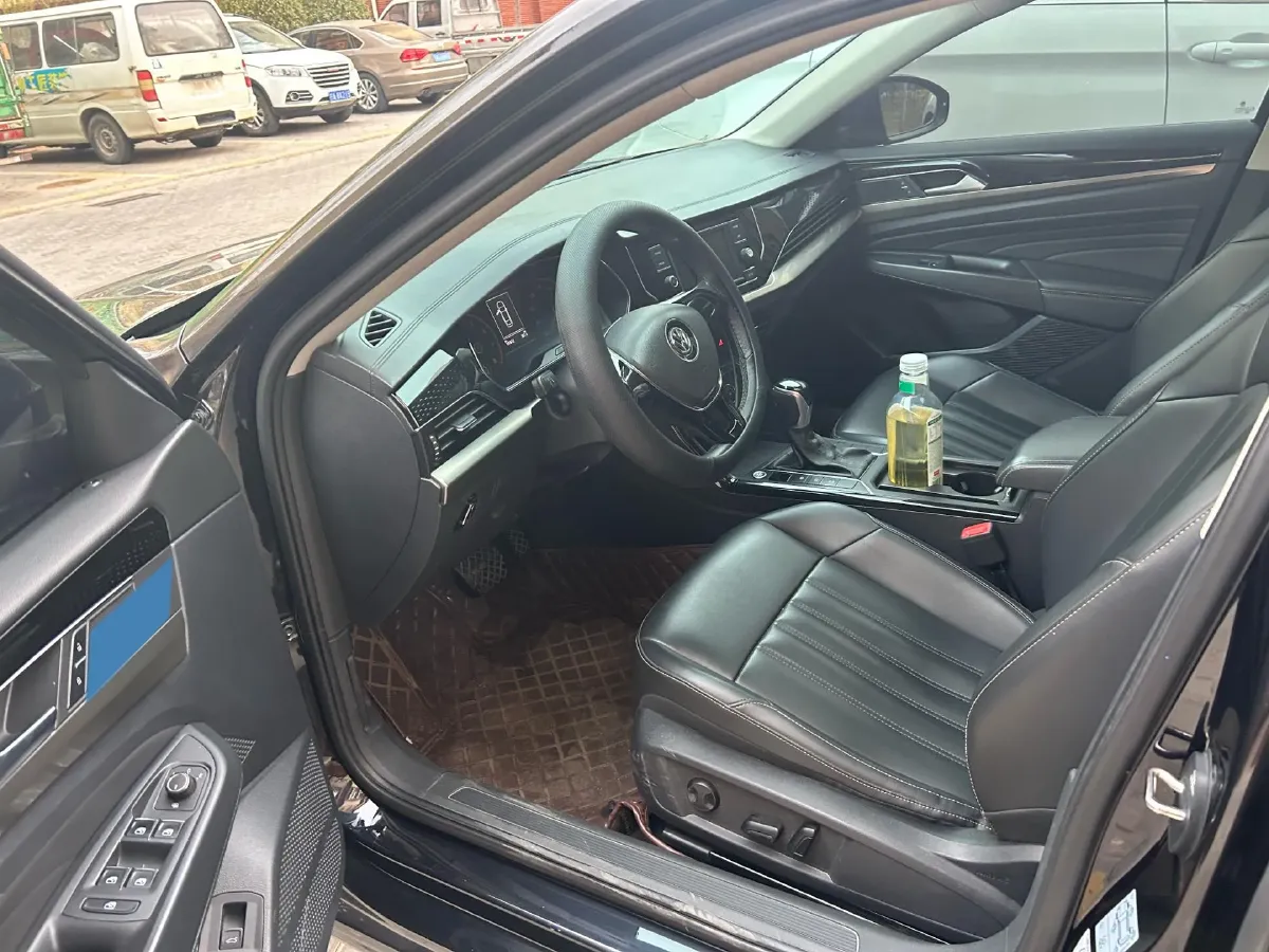 2019 Chevrolet Equinox 1.5T 180HP L4 6AT,autocango,china used car exporter,china ev exporter,chinese used car exporter,chinese used ev exporter