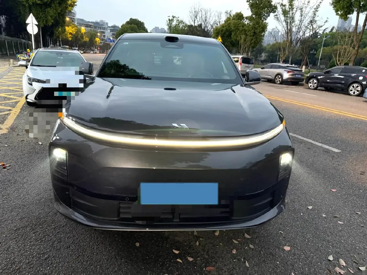 2025 Li L6 Range Extended 154HP L4 REEV,autocango,china used car exporter,china ev exporter,chinese used car exporter,chinese used ev exporter