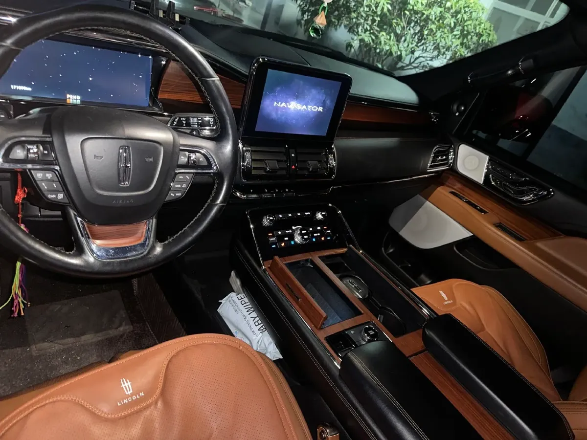 2018 Lincoln Navigator 3.5T 415HP V6 10AT,autocango,china used car exporter,china ev exporter,chinese used car exporter,chinese used ev exporter