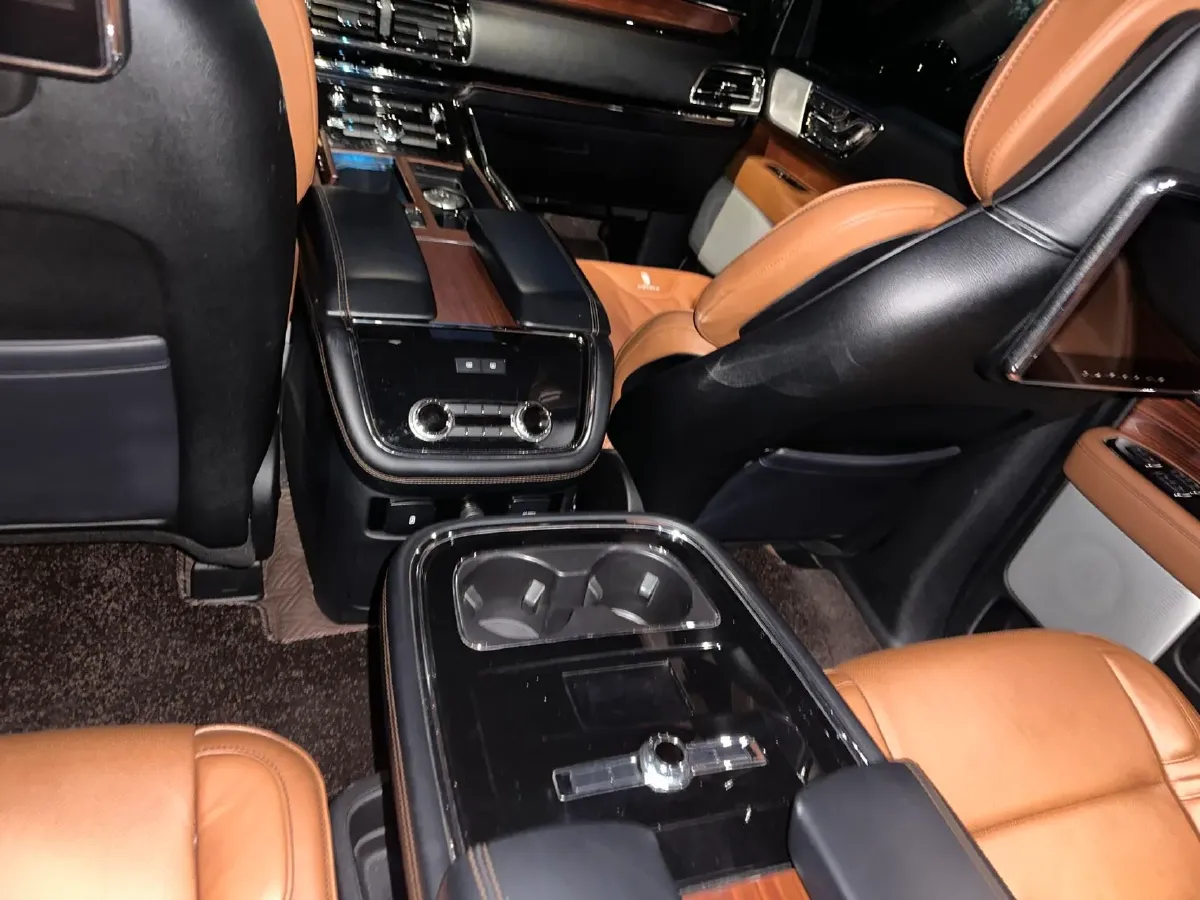 2018 Lincoln Navigator 3.5T 415HP V6 10AT,autocango,china used car exporter,china ev exporter,chinese used car exporter,chinese used ev exporter