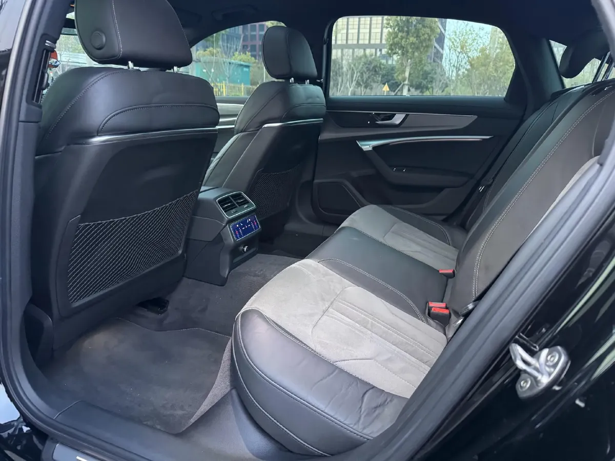 2020 Audi A6L 2.0T 224HP L4 7DCT,autocango,china used car exporter,china ev exporter,chinese used car exporter,chinese used ev exporter