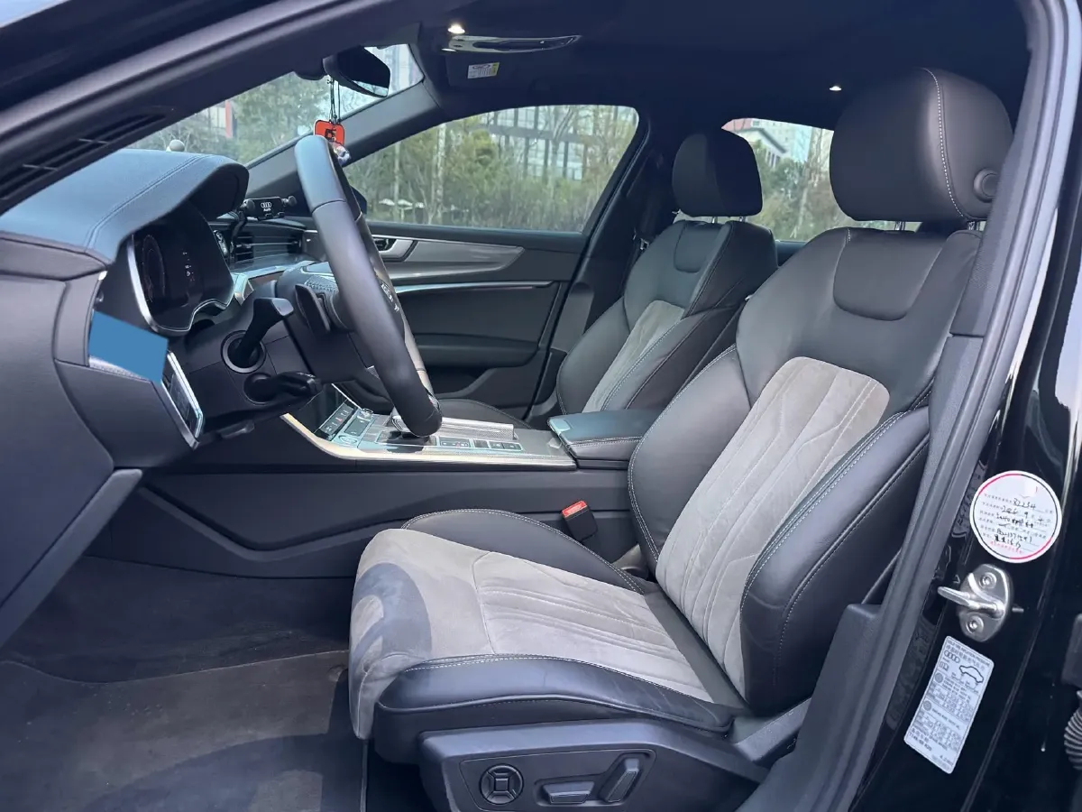 2020 Audi A6L 2.0T 224HP L4 7DCT,autocango,china used car exporter,china ev exporter,chinese used car exporter,chinese used ev exporter