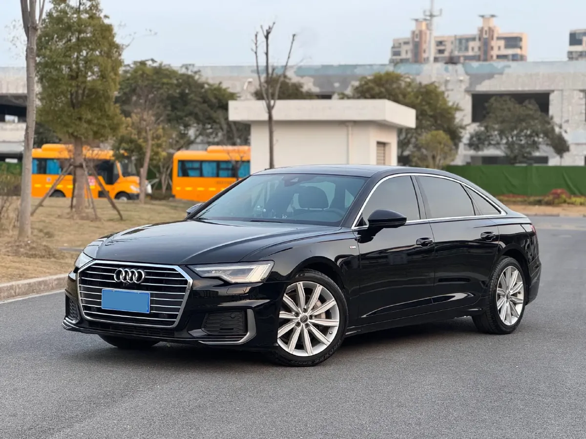 2020 Audi A6L 2.0T 224HP L4 7DCT,autocango,china used car exporter,china ev exporter,chinese used car exporter,chinese used ev exporter