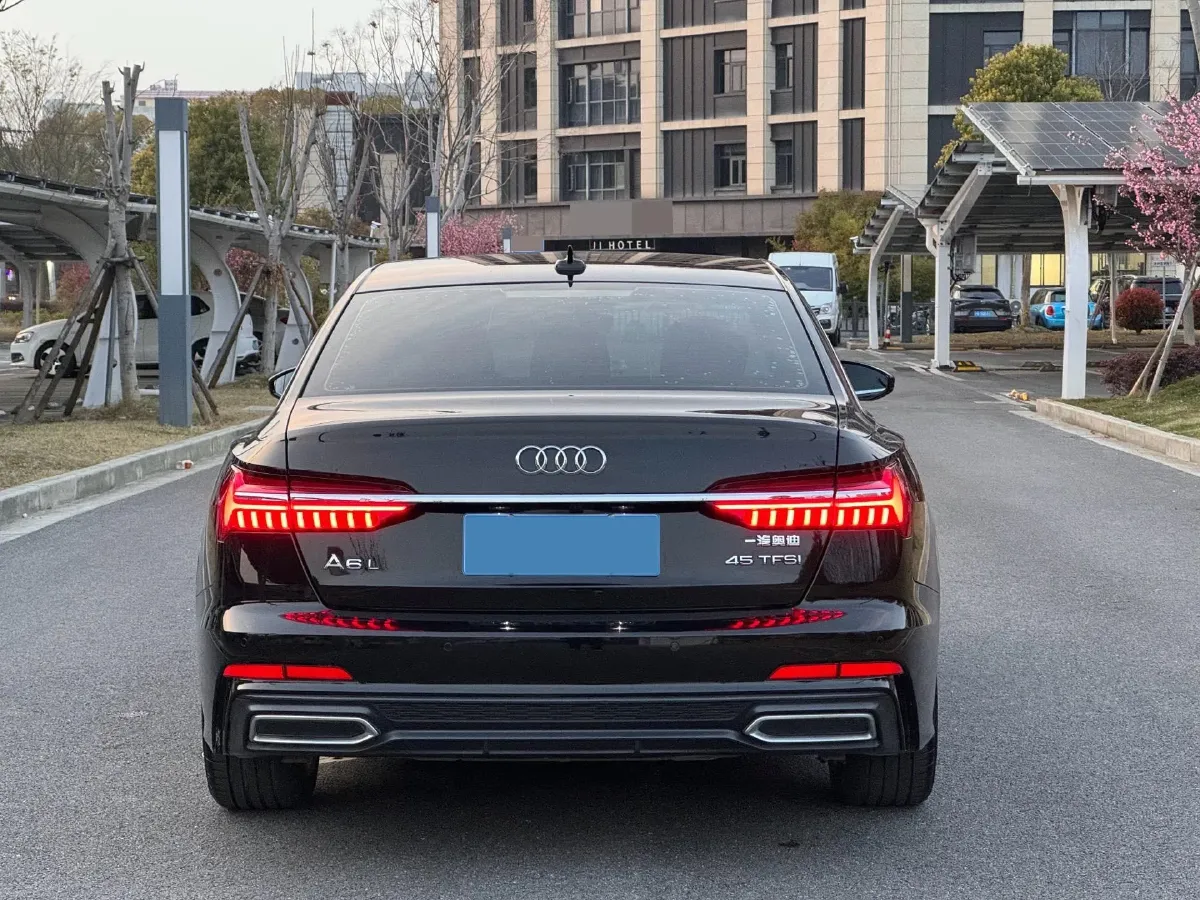 2020 Audi A6L 2.0T 224HP L4 7DCT,autocango,china used car exporter,china ev exporter,chinese used car exporter,chinese used ev exporter