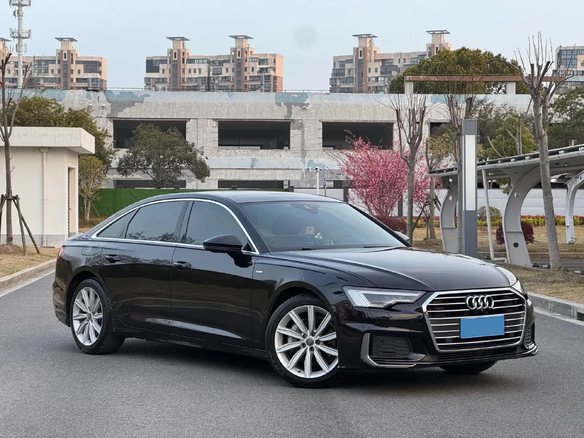 2020 Audi A6L 2.0T 224HP L4 7DCT,autocango,china used car exporter,china ev exporter,chinese used car exporter,chinese used ev exporter